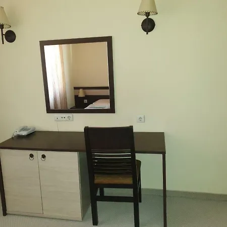 Apartment Dream 207 *